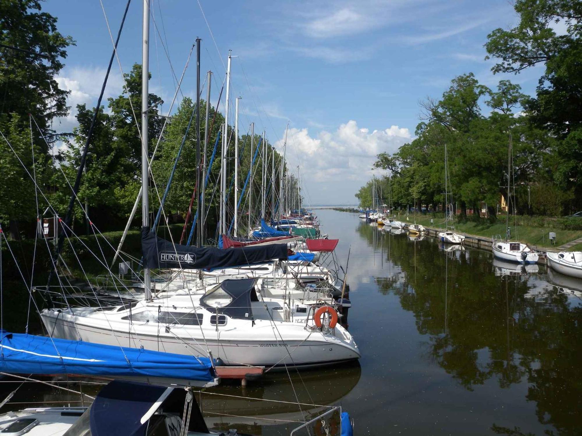 Holiday Homes In Balatonmariafuerdo 48114 Esterno foto